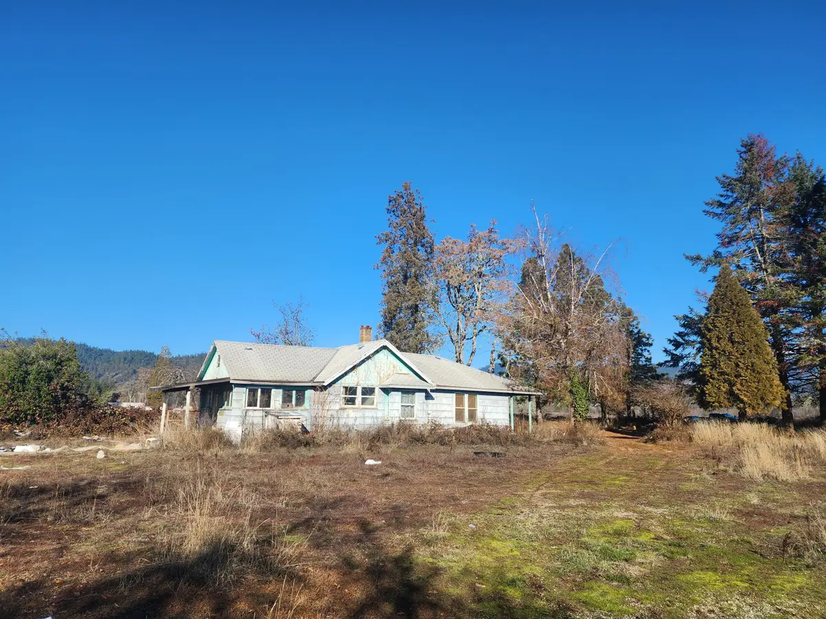 1940 White School House Road, Cave Junction, OR 97523 - #1