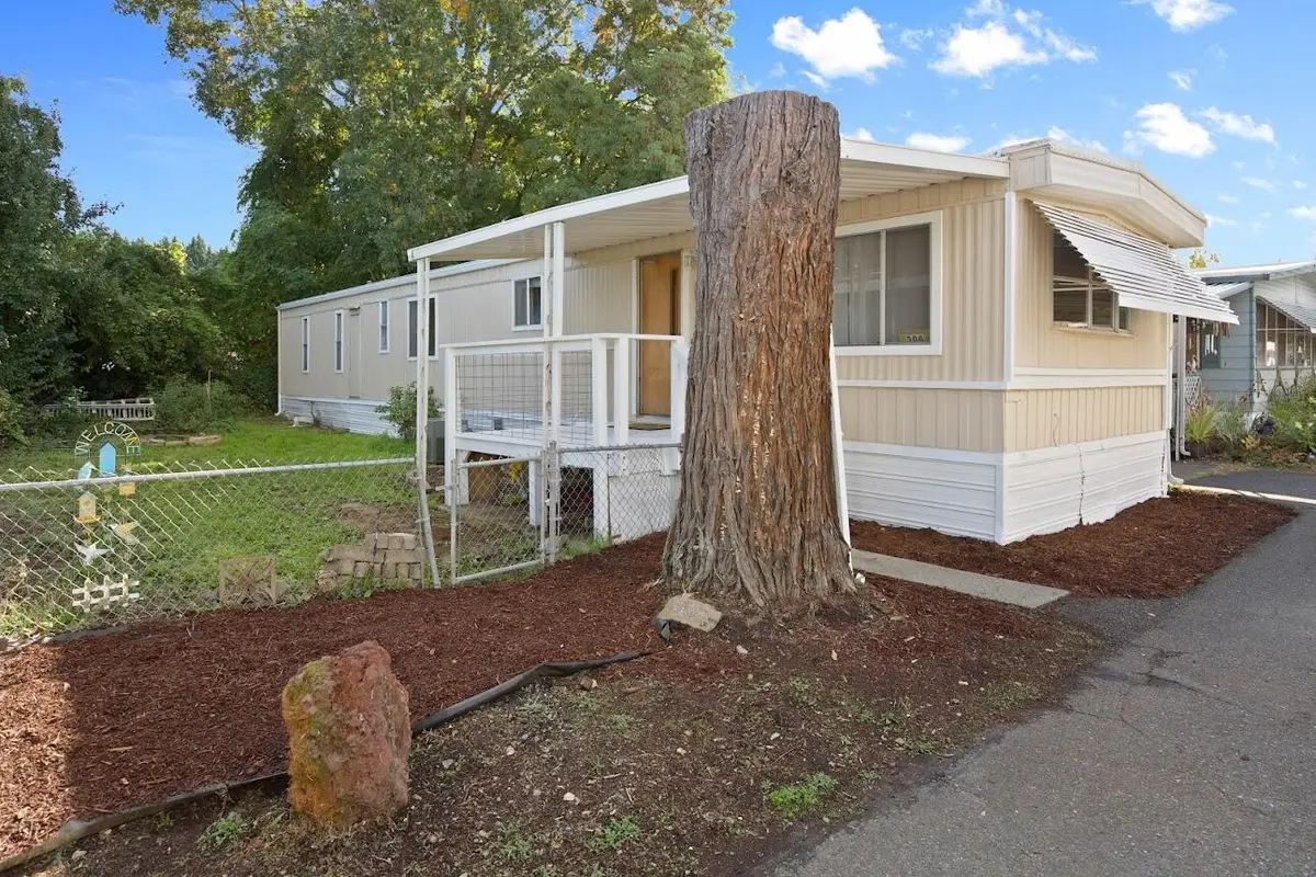 306 Sandlewood Drive, Grants Pass, OR 97526 - #1