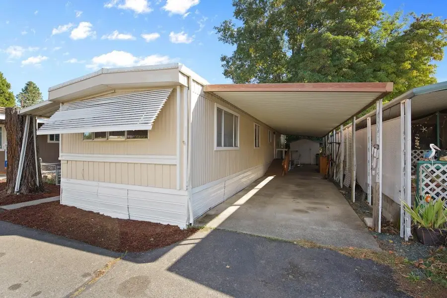 306 Sandlewood Drive, Grants Pass, OR 97526 - #3