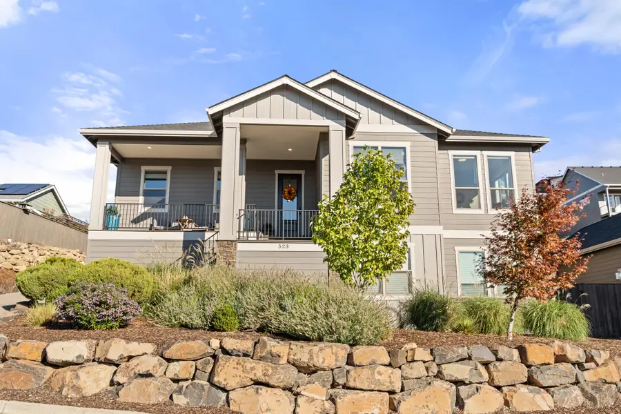 523 W La Strada Circle, Medford, OR 97504 - #3