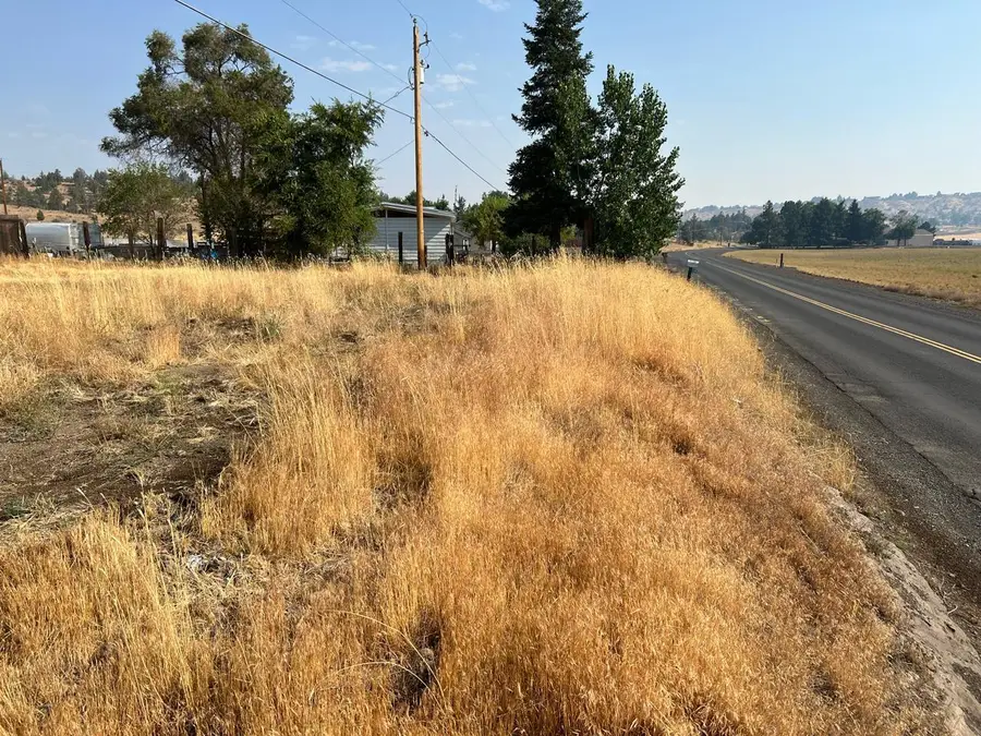 370 NE Meadowlark Lane, Madras, OR 97741 - #3