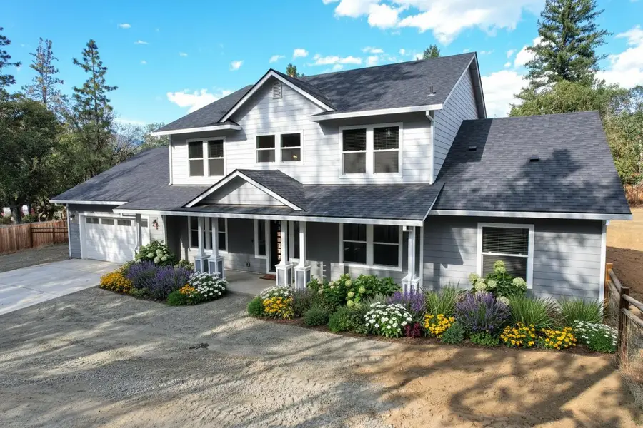 588 Upper Applegate Road, Jacksonville, OR 97530 - #2