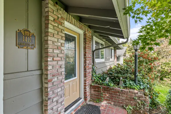 1417 Larkspur Avenue, Medford, OR 97504