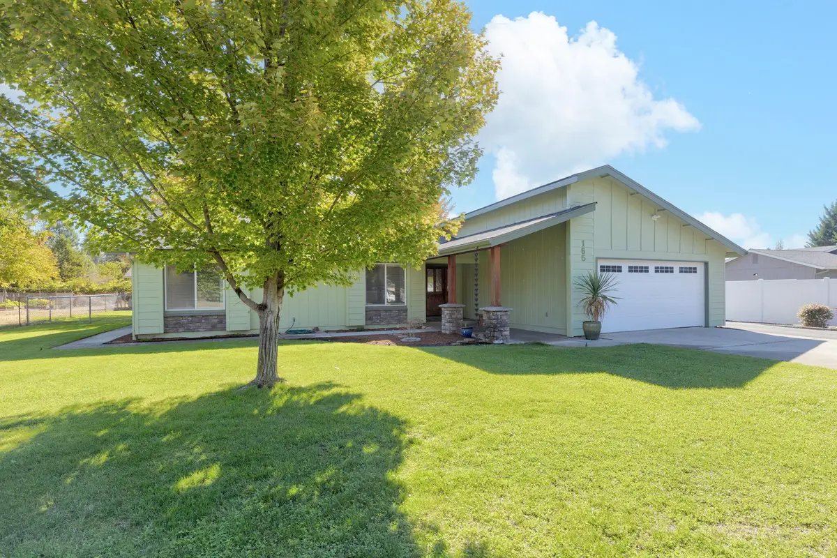 165 Sunbeam Circle, Merlin, OR 97532 - #1