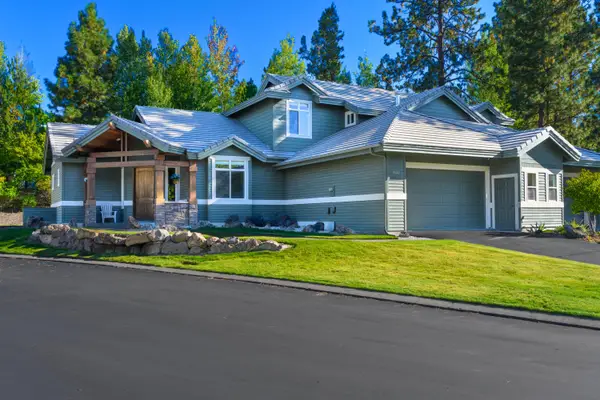 19442 Chip Shot Lane, Bend, OR 97702