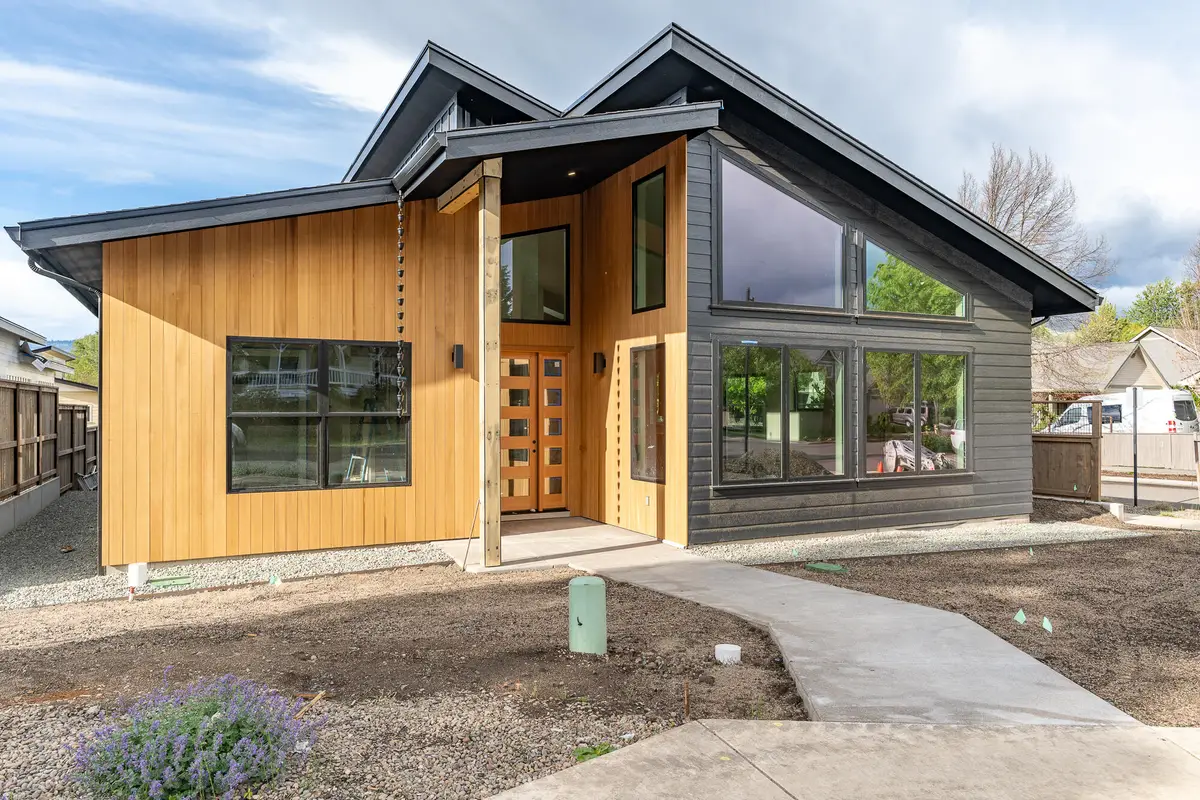 391 Clinton Street #5200, Ashland, OR 97520 - #1