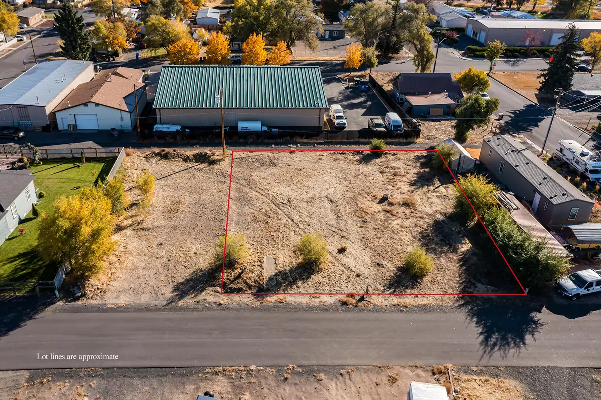 334 SE Warsaw Street, Redmond, OR 97756 - #1
