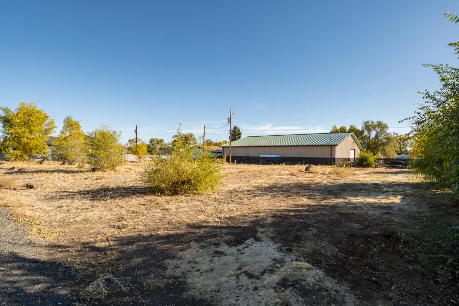 334 SE Warsaw Street, Redmond, OR 97756 - #3