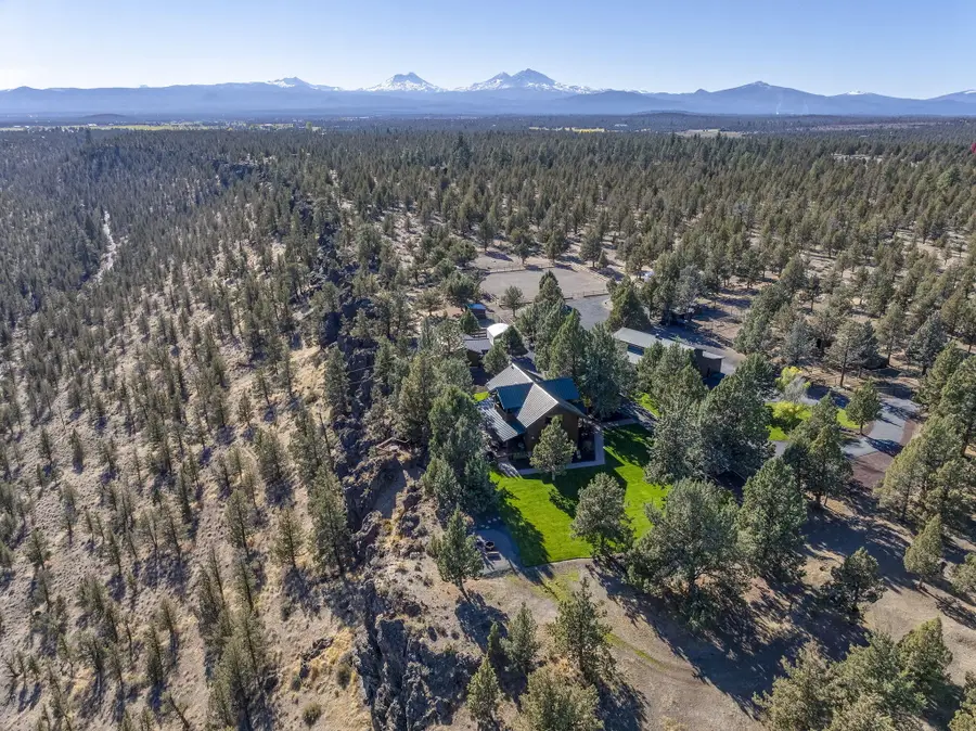 18495 Crawford Trail, Sisters, OR 97759 - #3