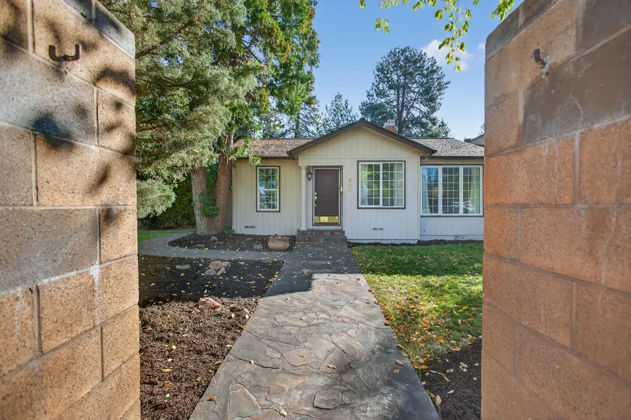 1532 NE 9th Street, Bend, OR 97701 - #2