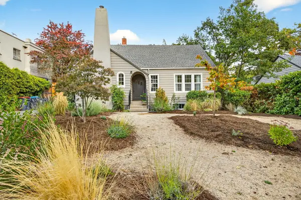 17 Glen Oak Court, Medford, OR 97504