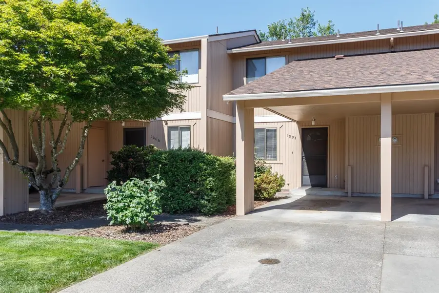 1004 SE Camelot Drive, Grants Pass, OR 97526 - #2