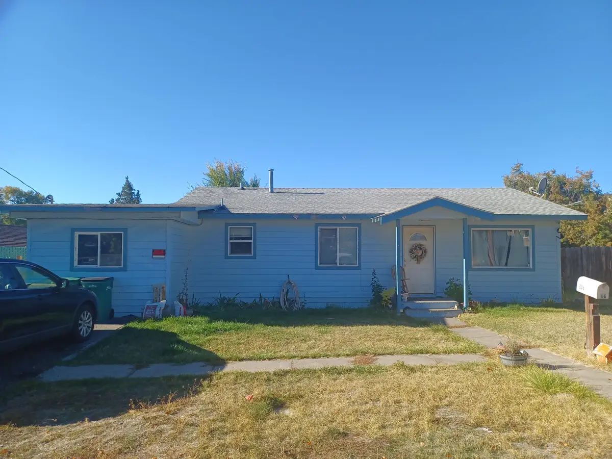 806 N 2nd Street, Klamath Falls, OR 97601 - #1