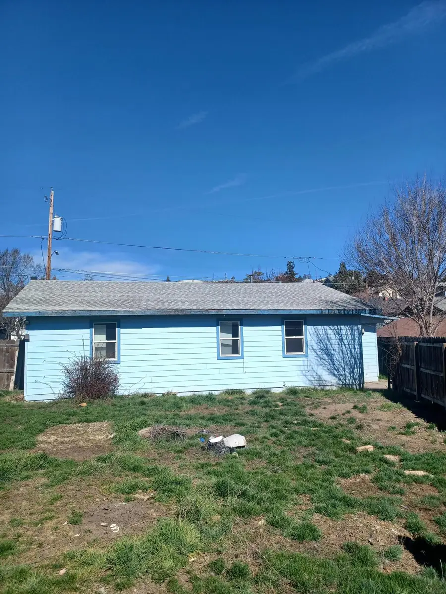 806 N 2nd Street, Klamath Falls, OR 97601 - #3