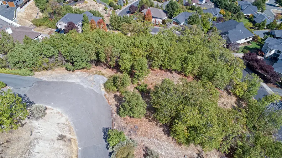 1137 Sunburst Way, Grants Pass, OR 97526 - #2