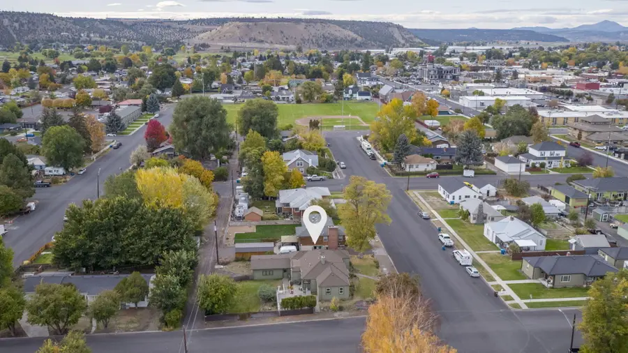 496 SE 2nd Street, Prineville, OR 97754 - #2