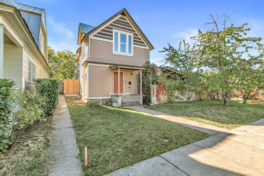 441 N Grape Street, Medford, OR 97501 - #2