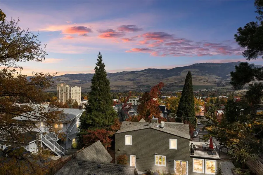 327 Ravenwood Place, Ashland, OR 97520 - #2