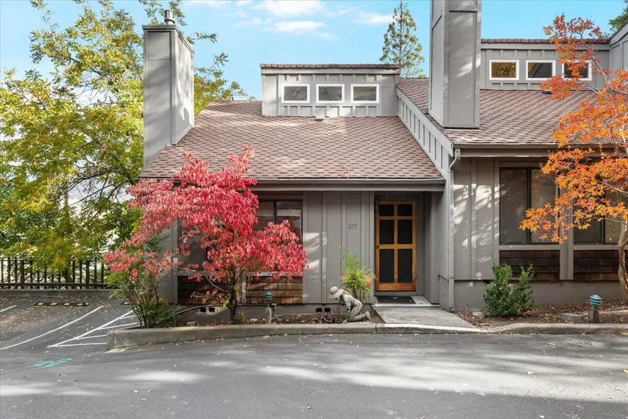 327 Ravenwood Place, Ashland, OR 97520 - #3