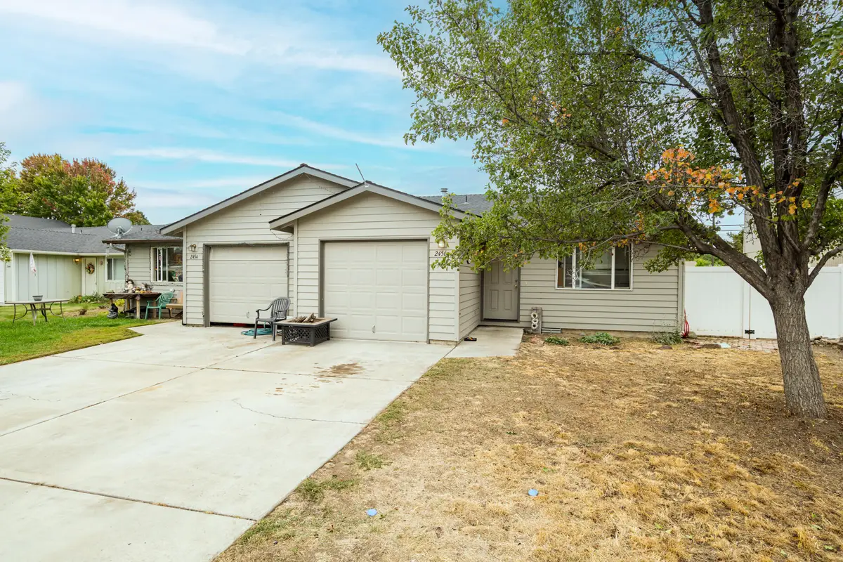 2454 SW Wickiup Court, Redmond, OR 97756 - #1