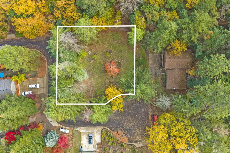 950 Penny Drive, Ashland, OR 97520 - #2