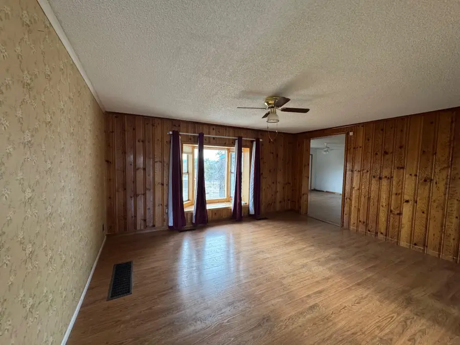 630 NE Bean Drive, Madras, OR 97741 - #2