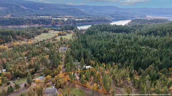 121 Horse Ranch Road, Prospect, OR 97536