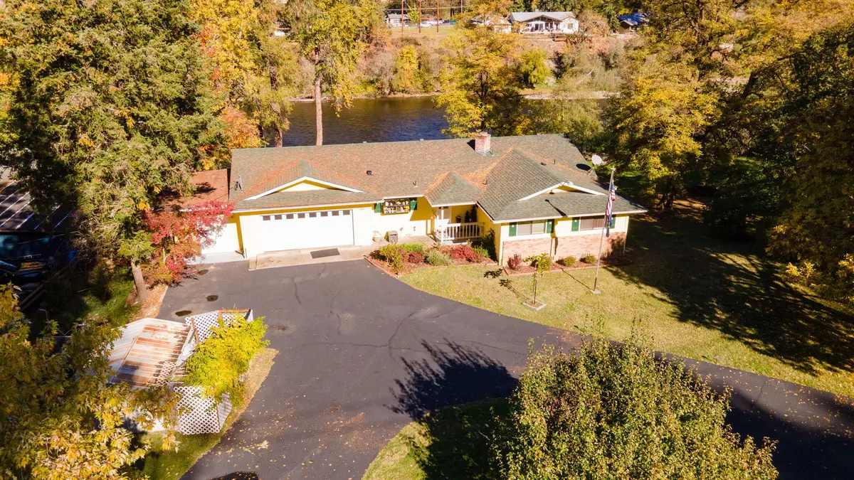 2700 Rogue River Highway, Grants Pass, OR 97527 - #1