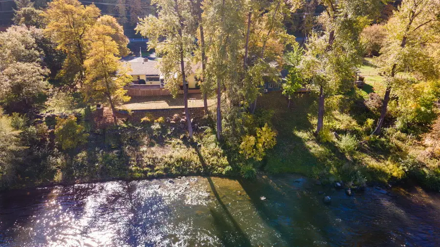 2700 Rogue River Highway, Grants Pass, OR 97527 - #2