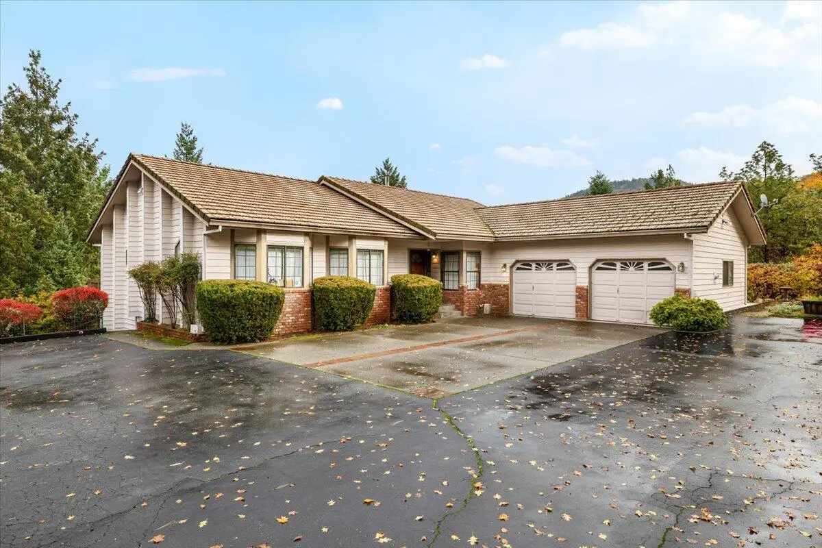 495 Harper Loop, Grants Pass, OR 97527 - #1