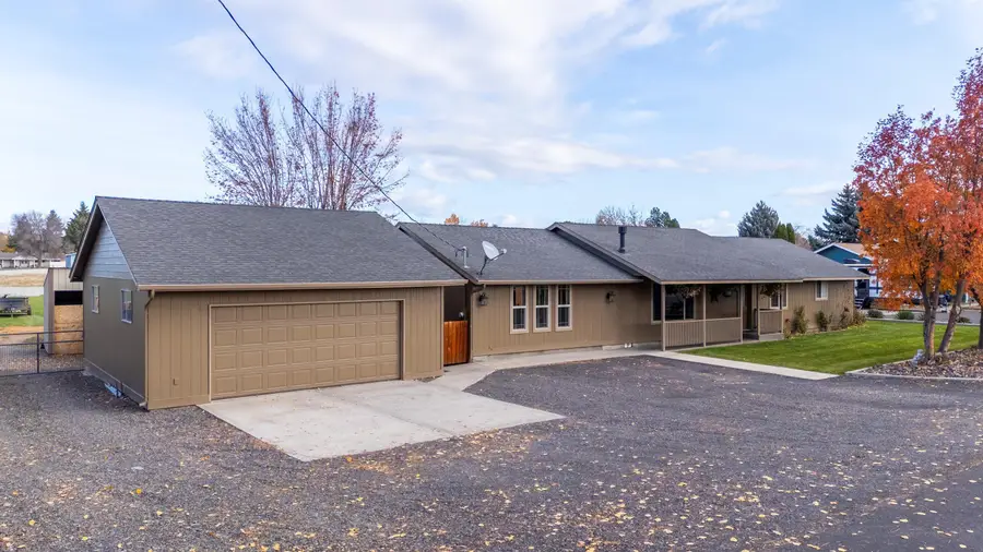627 NW Martingale Road, Prineville, OR 97754 - #2
