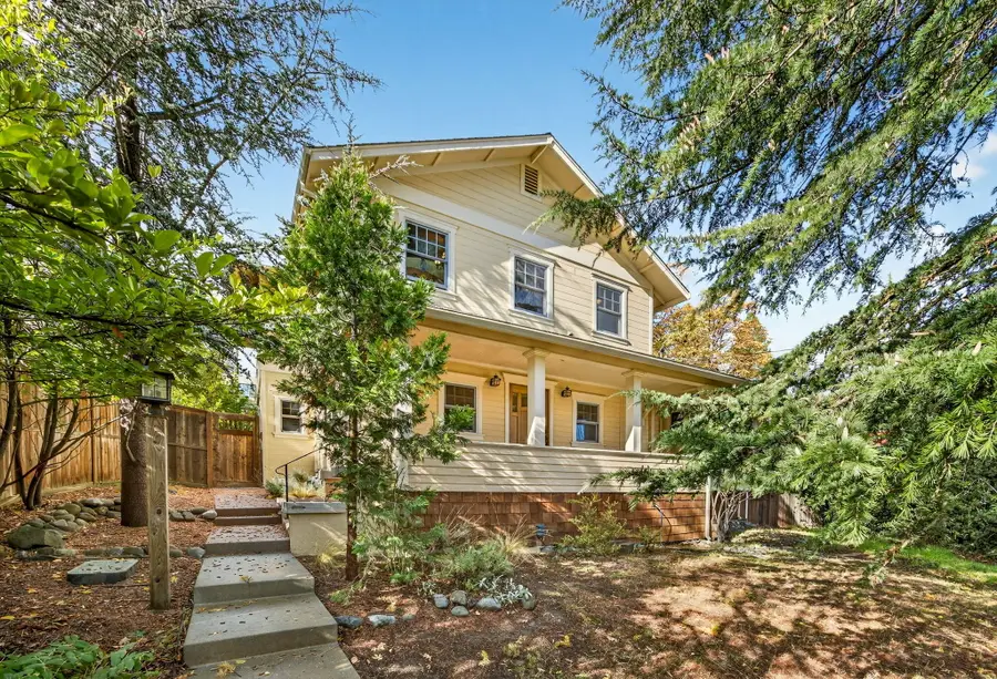219 Meade Street, Ashland, OR 97520 - #2