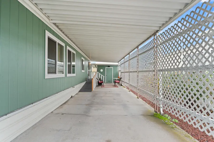 4729 S Pacific Highway #16, Phoenix, OR 97535 - #3