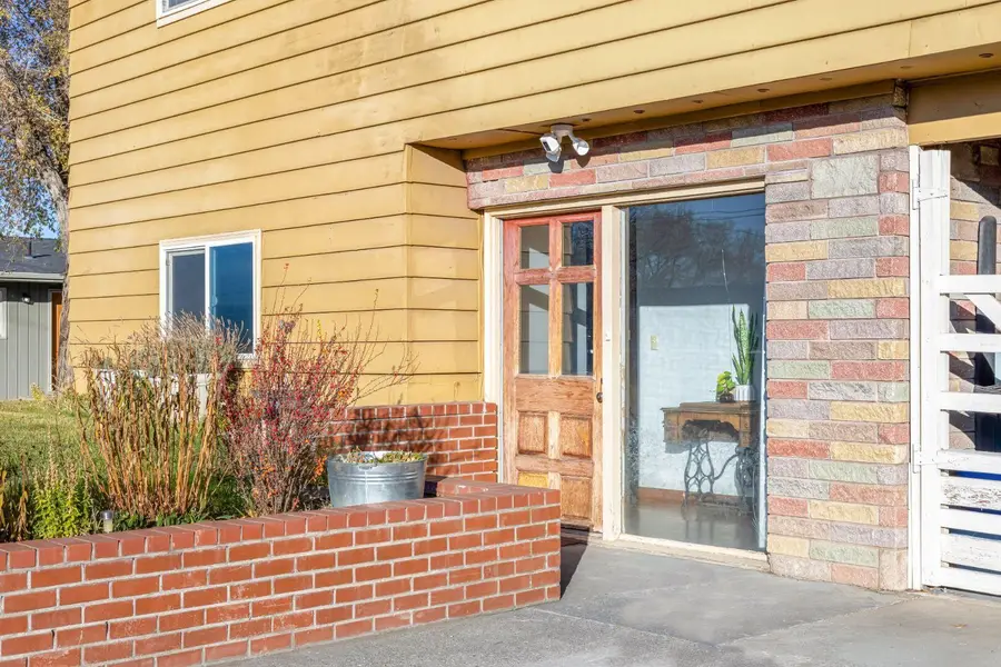 499 SE 8th Street, Madras, OR 97741 - #2