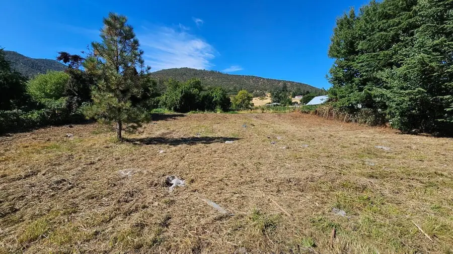1720 Talent Avenue, Talent, OR 97540 - #2