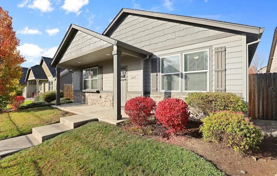 1467 Spring Street, Medford, OR 97504 - #2
