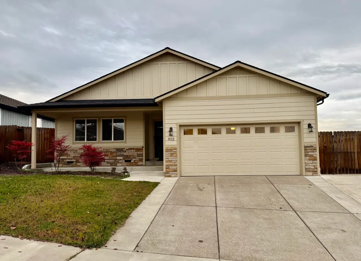 912 Stonewater Drive, Eagle Point, OR 97524 - #1