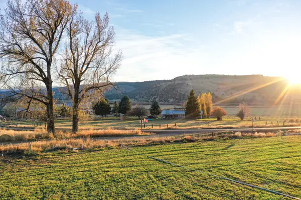 28000 SE Paulina Highway, Prineville, OR 97754