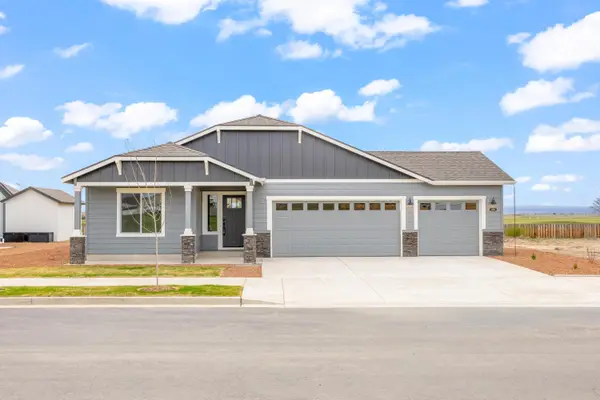 1256 NW Fairway Road #145, Madras, OR 97741