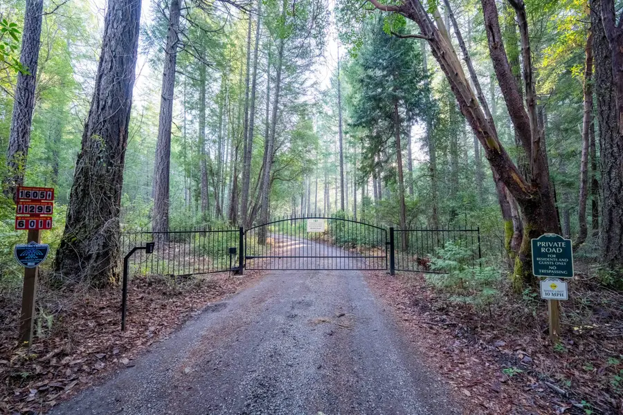 601 Mcmullen Creek Road, Selma, OR 97538 - #3