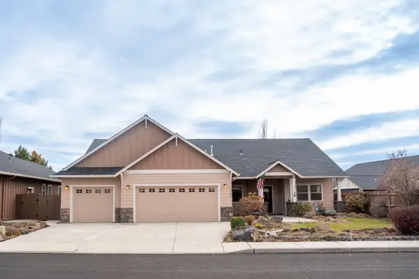 1752 NW Upas Avenue, Redmond, OR 97756