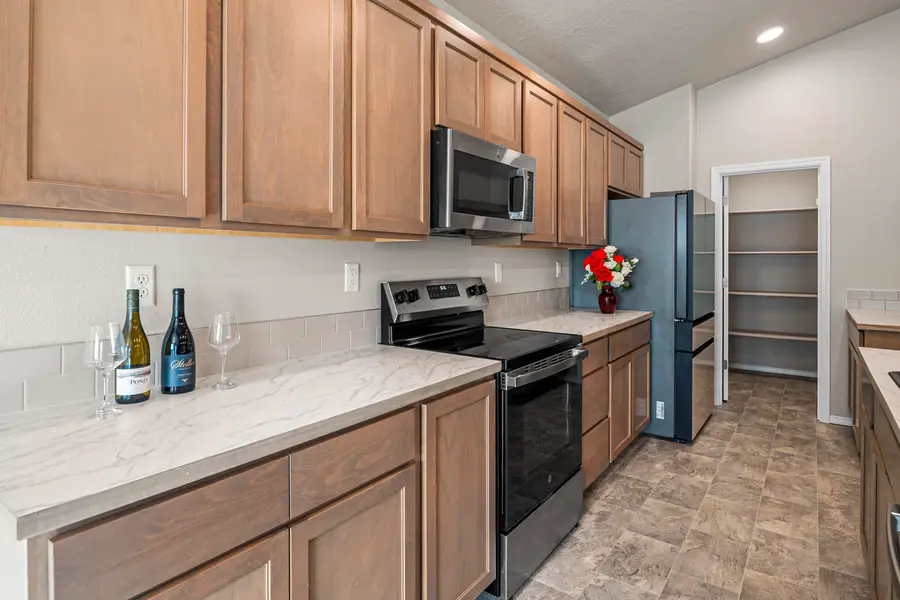2346 NW Teak Place, Redmond, OR 97756 - #3