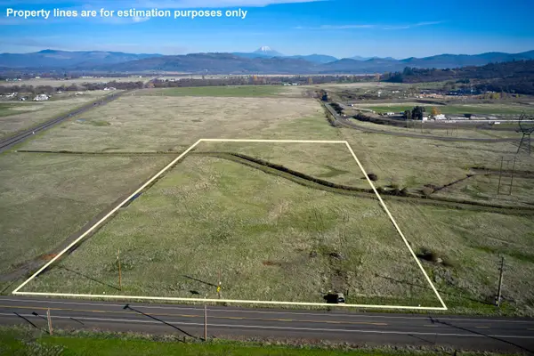7314 Kershaw Road, Central Point, OR 97502