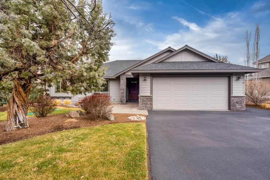 10064 Juniper Glen Circle, Redmond, OR 97756 - #3