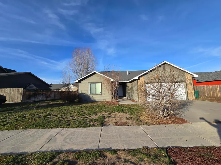 5151 Regency Drive, Klamath Falls, OR 97603 - #3
