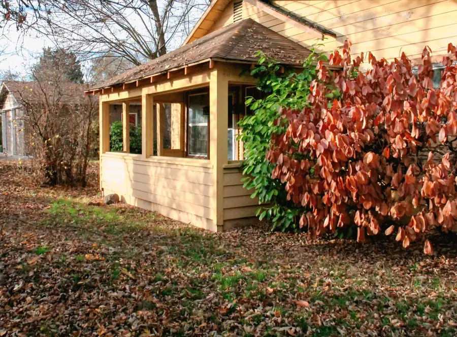 1975 Spring Street, Medford, OR 97504 - #2