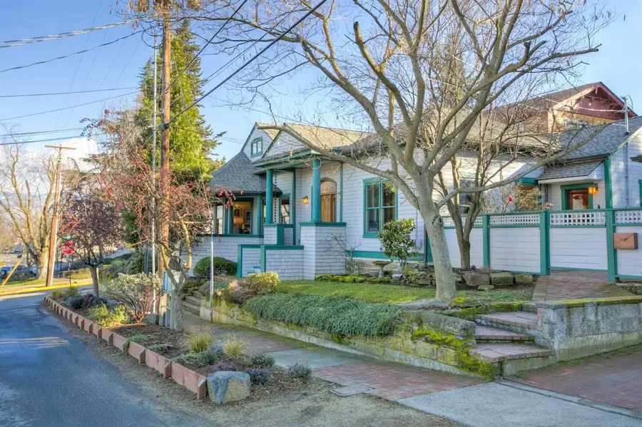 19 Gresham Street, Ashland, OR 97520 - #3