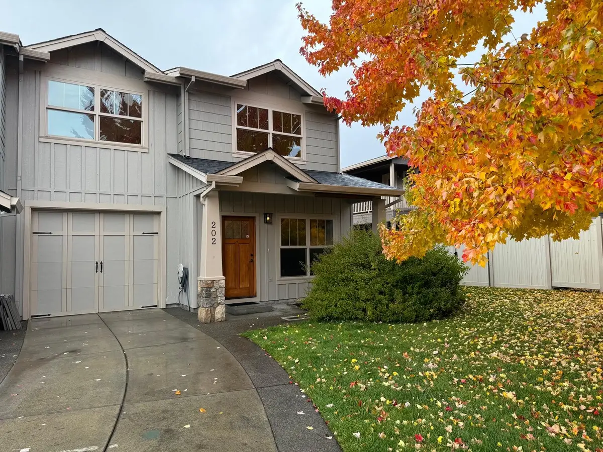 3126 Alameda Street #202, Medford, OR 97504 - #1