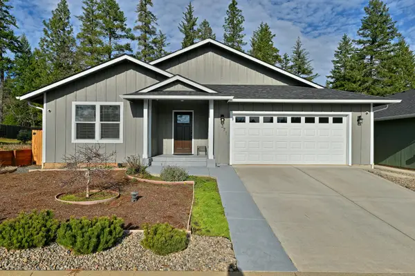 371 Cedar Ridge Drive, Cave Junction, OR 97523