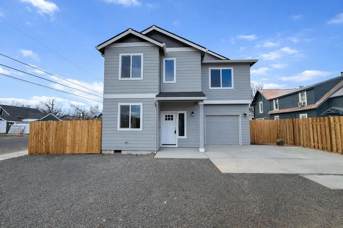 321 NE 6th Street, Prineville, OR 97754 - #1